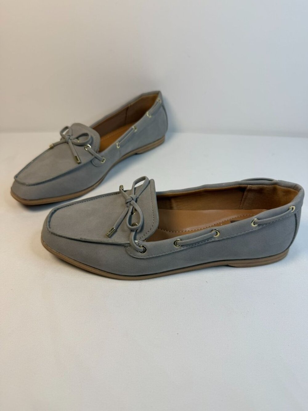 Dolce Vita Menlo Loafers Women's Size 7.5 Gray Suede Leather Slip-on Flats Shoes